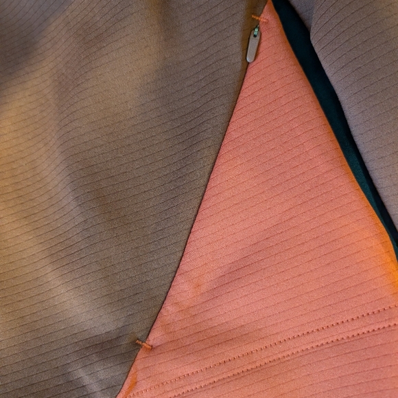 Brooks Cropped Sweatshirt in Maroon - Picture 4 of 6